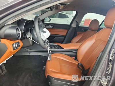 Zdjęcie 7 z 12 samochodu: 2019 ALFA ROMEO GIULIA VIN:ZARFAMANXK7599319 - miniatura