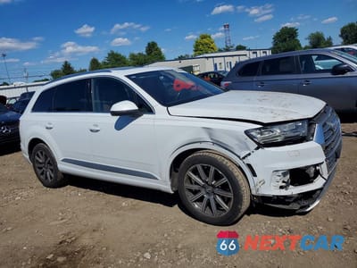 Czwarte zdjęcie samochodu z boku: 2018 AUDI Q7 PREMIUM PLUS VIN:WA1LAAF71JD028267 - miniatura