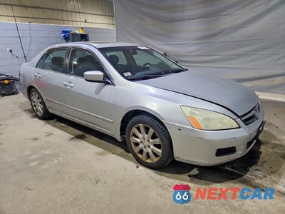 Czwarte zdjęcie samochodu z boku: 2006 HONDA ACCORD EX VIN:1HGCM66876A030425 - miniatura