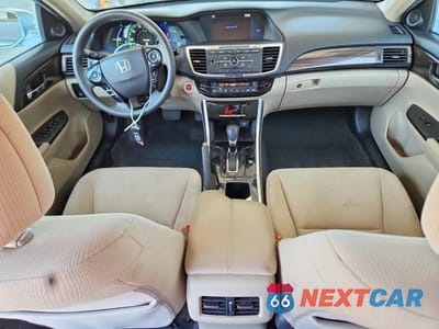 Zdjęcie 8 z 12 samochodu: 2017 HONDA ACCORD HYBRID VIN:JHMCR6F34HC018999 - miniatura
