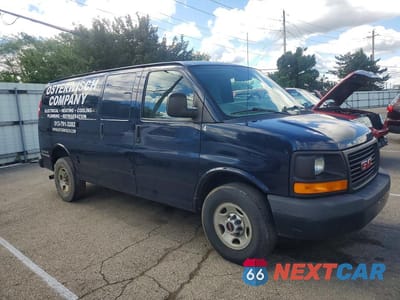 Czwarte zdjęcie samochodu z boku: 2015 GMC SAVANA G3500 DELIVERY VAN VIN:1GTZ7TCGXF1214848 - miniatura