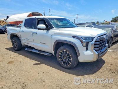 Czwarte zdjęcie samochodu z boku: 2023 TOYOTA TUNDRA CREWMAX LIMITED VIN:5TFJA5DB8PX125453 - miniatura