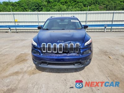 Piąte zdjęcie samochodu w środku: 2016 JEEP CHEROKEE LATITUDE VIN:1C4PJMCS3GW271092 - miniatura