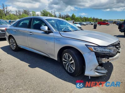 Czwarte zdjęcie samochodu z boku: 2019 HONDA ACCORD HYBRID EX VIN:1HGCV3F49KA017128 - miniatura