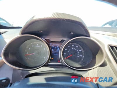Zdjęcie 9 z 12 samochodu: 2012 HYUNDAI VELOSTER BASE VIN:KMHTC6AD8CU061727 - miniatura