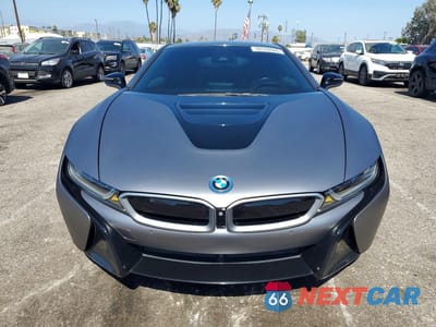 Piąte zdjęcie samochodu w środku: 2019 BMW I8 VIN:WBY2Z4C59K7F14566 - miniatura