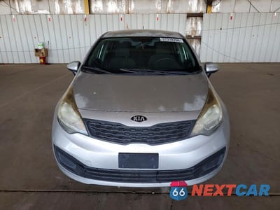 Piąte zdjęcie samochodu w środku: 2015 KIA RIO LX VIN:KNADM4A37F6515733 - miniatura