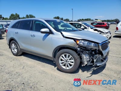 Czwarte zdjęcie samochodu z boku: 2020 KIA SORENTO L VIN:5XYPG4A32LG638839 - miniatura