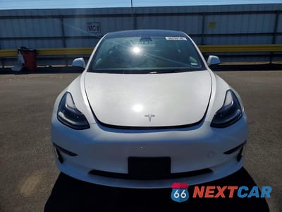 Piąte zdjęcie samochodu w środku: 2023 TESLA MODEL 3 VIN:5YJ3E1EA8PF408568 - miniatura