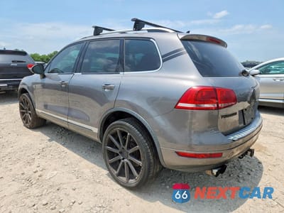 Drugie zdjęcie samochodu z przodu: 2011 VOLKSWAGEN TOUAREG V6 VIN:WVGFF9BP3BD001237 - miniatura