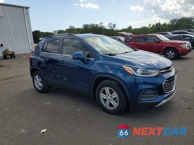 Czwarte zdjęcie samochodu z boku: 2020 CHEVROLET TRAX 1LT VIN:KL7CJLSBXLB337775 - miniatura
