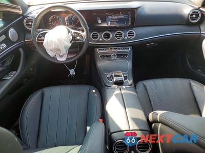 Zdjęcie 8 z 12 samochodu: 2020 MERCEDES-BENZ E 400S 4MATIC VIN:W1KZF8EB2LA834855 - miniatura