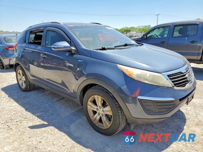 Czwarte zdjęcie samochodu z boku: 2011 KIA SPORTAGE LX VIN:KNDPBCA22B7169652 - miniatura