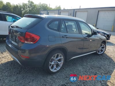 Trzecie zdjęcie samochodu z tyłu: 2015 BMW X1 XDRIVE28I VIN:WBAVL1C52FVY36234 - miniatura