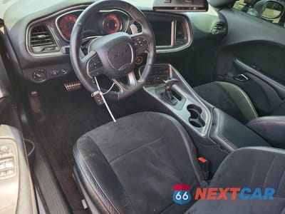 Zdjęcie 8 z 12 samochodu: 2016 DODGE CHALLENGER SRT HELLCAT VIN:2C3CDZC98GH221078 - miniatura