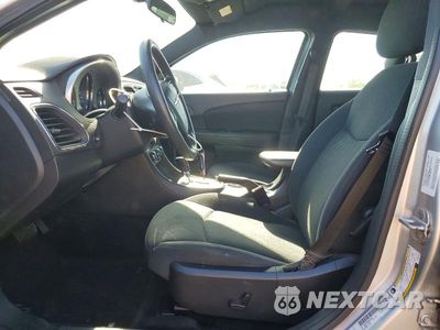 Zdjęcie 7 z 13 samochodu: 2011 CHRYSLER 200 LX VIN:1C3BC4FB9BN558598 - miniatura