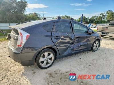Trzecie zdjęcie samochodu z tyłu: 2015 TOYOTA PRIUS FIVE VIN:JTDKN3DU7F1957608 - miniatura
