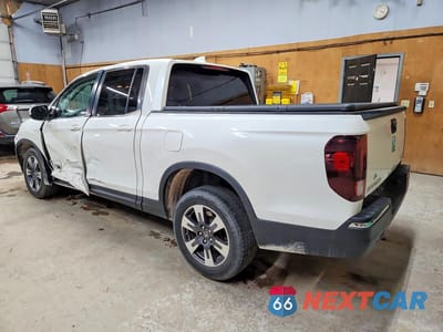 Drugie zdjęcie samochodu z przodu: 2017 HONDA RIDGELINE RTL VIN:5FPYK3F6XHB030847 - miniatura