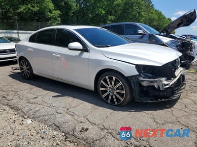 Czwarte zdjęcie samochodu z boku: 2017 VOLVO S60 PREMIER VIN:LYV402TK9HB126107 - miniatura