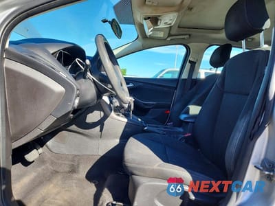 Zdjęcie 7 z 12 samochodu: 2018 FORD FOCUS SEL VIN:1FADP3M21JL211708 - miniatura