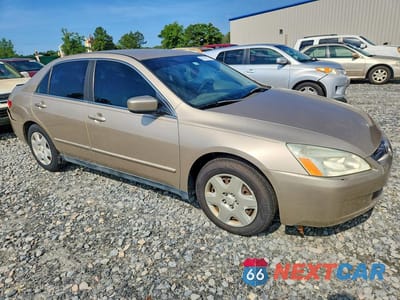 Czwarte zdjęcie samochodu z boku: 2005 HONDA ACCORD LX VIN:1HGCM66305A012545 - miniatura