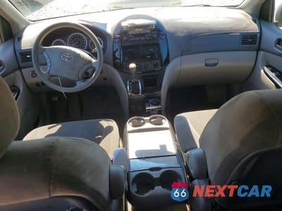 Zdjęcie 8 z 13 samochodu: 2004 TOYOTA SIENNA LE 7 PASSENGER VIN:5TDZA23C64S066237 - miniatura