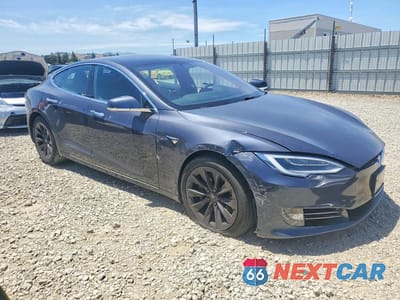 Czwarte zdjęcie samochodu z boku: 2019 TESLA MODEL S VIN:5YJSA1E24KF307309 - miniatura