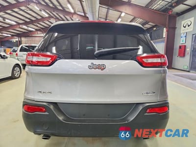 Zdjęcie 6 z 13 samochodu: 2014 JEEP CHEROKEE LATITUDE VIN:1C4PJMCS2EW129121 - miniatura
