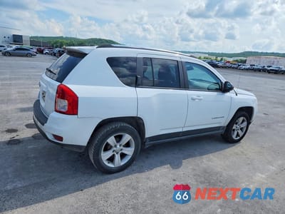 Trzecie zdjęcie samochodu z tyłu: 2012 JEEP COMPASS SPORT VIN:1C4NJCBAXCD605487 - miniatura
