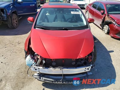 Piąte zdjęcie samochodu w środku: 2016 TOYOTA PRIUS FOUR VIN:JTDKARFU2G3518513 - miniatura