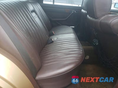 Zdjęcie 10 z 12 samochodu: 1985 MERCEDES-BENZ 300 SD VIN:WDBCB20C1FA186498 - miniatura