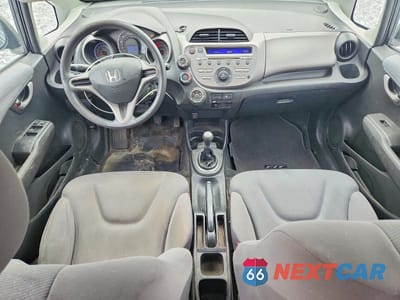 Zdjęcie 8 z 12 samochodu: 2010 HONDA FIT VIN:JHMGE8G20AC034363 - miniatura