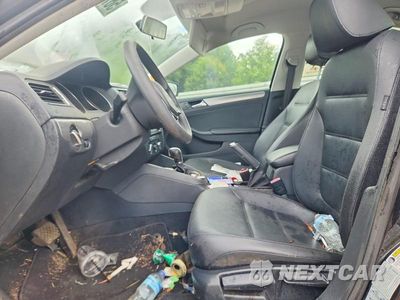 Zdjęcie 7 z 12 samochodu: 2018 VOLKSWAGEN JETTA SE VIN:3VWDB7AJXJM216364 - miniatura