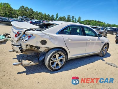 Trzecie zdjęcie samochodu z tyłu: 2011 FORD TAURUS SHO VIN:1FAHP2KT7BG188923 - miniatura