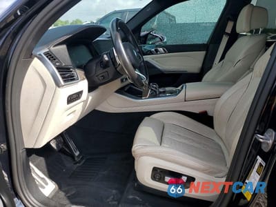 Zdjęcie 7 z 13 samochodu: 2020 BMW X5 SDRIVE 40I VIN:5UXCR4C0XL9B98805 - miniatura