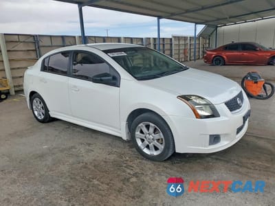Czwarte zdjęcie samochodu z boku: 2010 NISSAN SENTRA 1.8 S/SV/SR/SL VIN:3N1AB6AP3AL724723 - miniatura