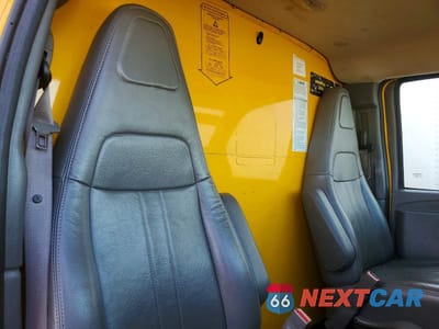 Zdjęcie 11 z 14 samochodu: 2022 GMC SAVANA BOX TRUCK VIN:7GZ37TC78NN004507 - miniatura