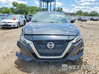 Piąte zdjęcie samochodu w środku: 2019 NISSAN ALTIMA SL VIN:1N4BL4EV8KC254977 - miniatura