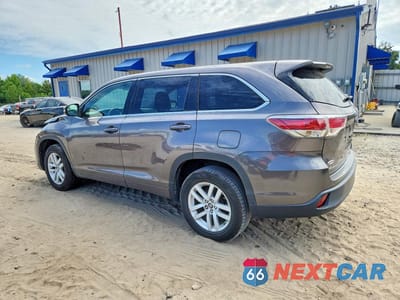 Drugie zdjęcie samochodu z przodu: 2016 TOYOTA HIGHLANDER LE VIN:5TDZKRFH7GS174318 - miniatura