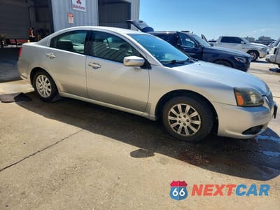 Czwarte zdjęcie samochodu z boku: 2011 MITSUBISHI GALANT FE VIN:4A32B2FF8BE018713 - miniatura