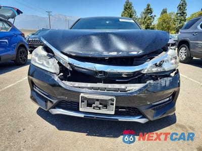 Piąte zdjęcie samochodu w środku: 2017 HONDA ACCORD SPORT SPECIAL EDITION VIN:1HGCR2F11HA020666 - miniatura