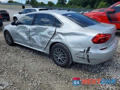 Drugie zdjęcie samochodu z przodu: 2016 VOLKSWAGEN PASSAT S VIN:1VWAS7A37GC008313 - miniatura