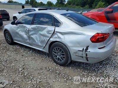 Drugie zdjęcie samochodu z przodu: 2016 VOLKSWAGEN PASSAT S VIN:1VWAS7A37GC008313 - miniatura