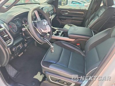 Zdjęcie 7 z 13 samochodu: 2026 RAM 1500 LARAMIE VIN:1C6SRFJT2TN266774 - miniatura