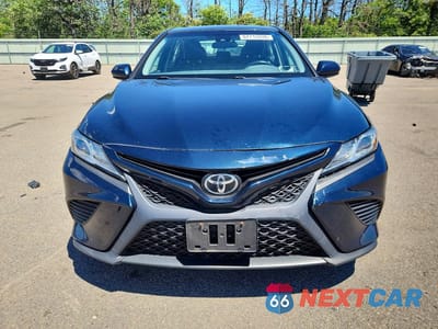 Piąte zdjęcie samochodu w środku: 2018 TOYOTA CAMRY SE VIN:4T1B11HK0JU528581 - miniatura