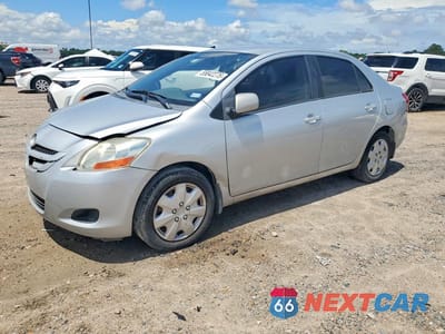 2007 TOYOTA YARIS BASE JTDBT923X71076826 - główne zdjęcie licytacji z USA - miniatura