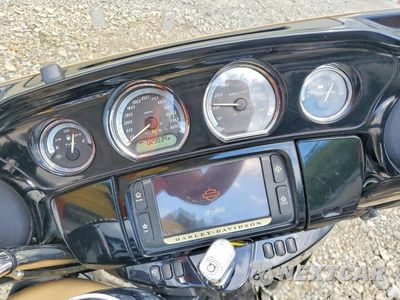 Zdjęcie 7 z 9 samochodu: 2014 HARLEY-DAVIDSON FLHTK ELECTRA GLIDE ULTRA LIMITED VIN:1HD1KEL19EB643215 - miniatura