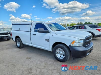 Czwarte zdjęcie samochodu z boku: 2021 RAM 1500 CLASSIC VIN:3C6JR6DG9MG614199 - miniatura