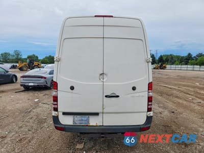Zdjęcie 6 z 13 samochodu: 2008 DODGE SPRINTER 2500 VIN:WD0PE845X85238982 - miniatura