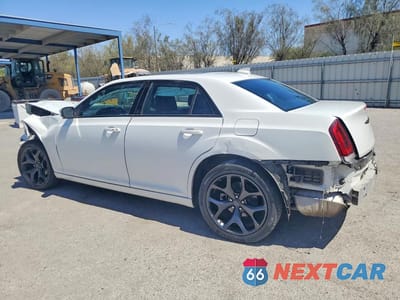 Drugie zdjęcie samochodu z przodu: 2023 CHRYSLER 300 S VIN:2C3CCABG9PH628279 - miniatura